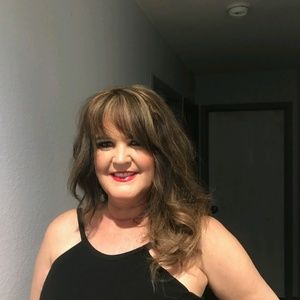 Meet your Posher, Dana